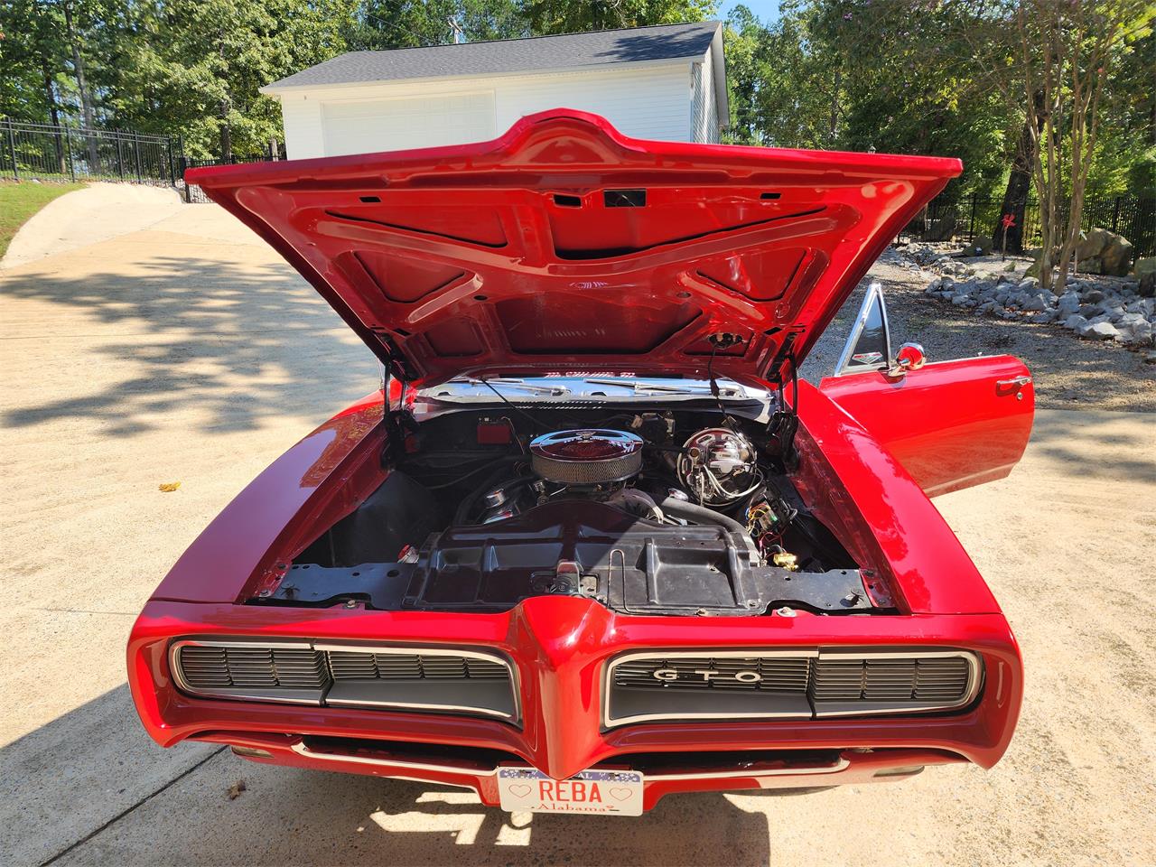 Pontiac-Gto-1968-Red-with-white-top-White-and-black-5