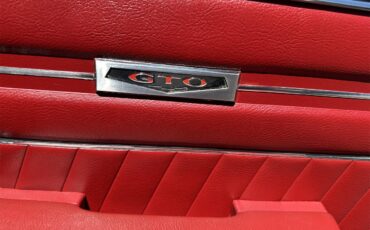 Pontiac-Gto-1970-Polar-White-Red-19