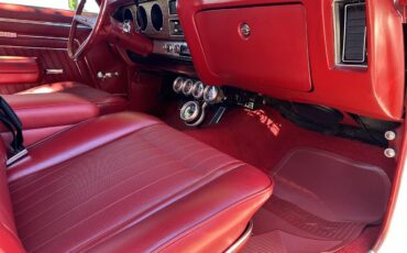 Pontiac-Gto-1970-Polar-White-Red-22