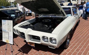Pontiac-Gto-1970-Polar-White-Red-34