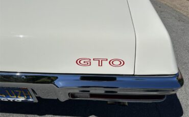 Pontiac-Gto-1970-Polar-White-Red-9