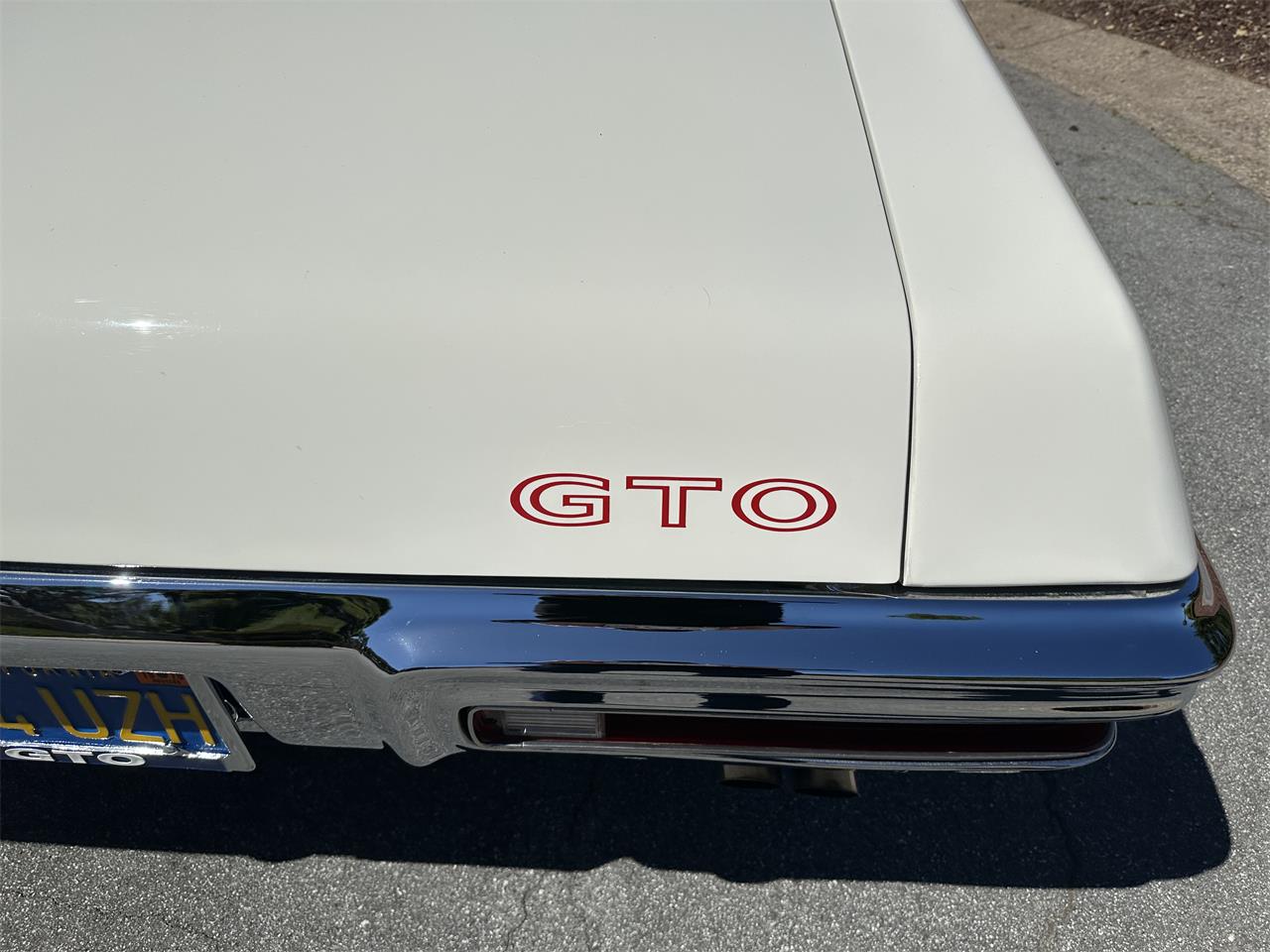 Pontiac-Gto-1970-Polar-White-Red-9