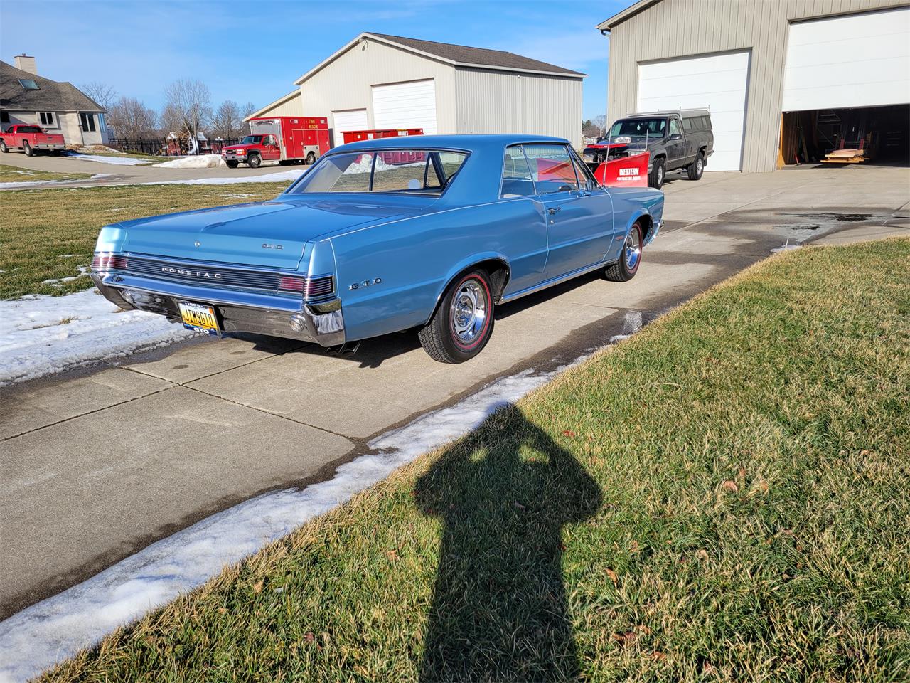 Pontiac-Gto-quottri-power-4-speedquot-1965-Blue-White-1