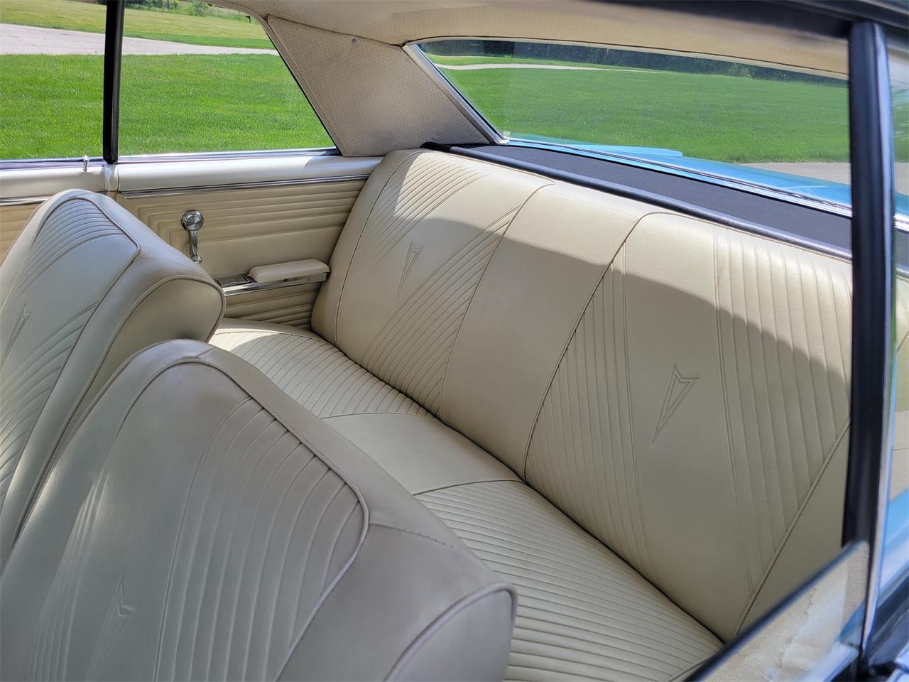 Pontiac-Gto-quottri-power-4-speedquot-1965-Blue-White-10