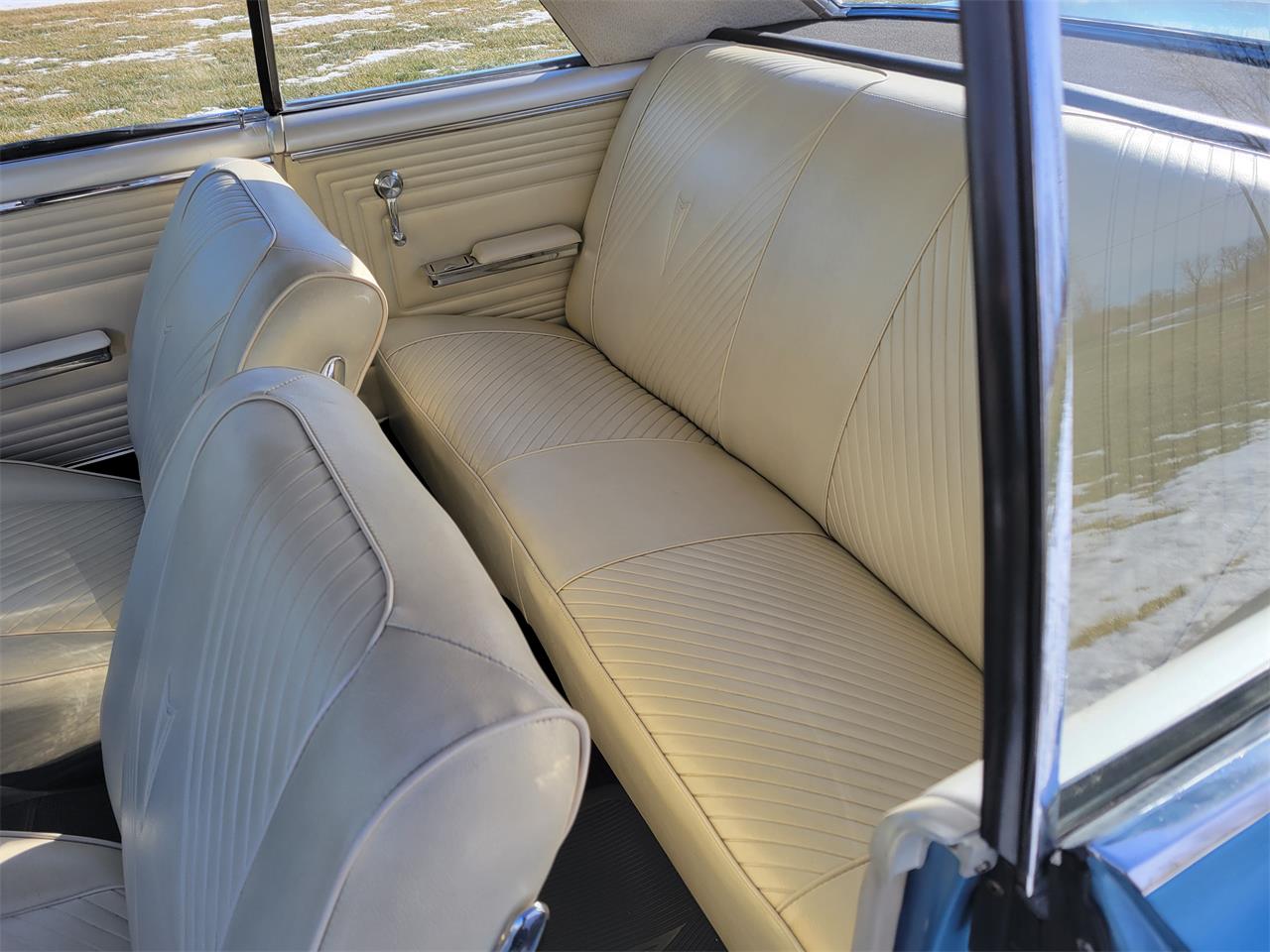 Pontiac-Gto-quottri-power-4-speedquot-1965-Blue-White-11