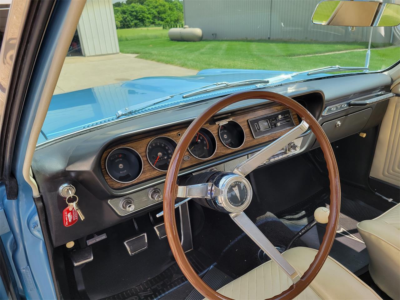 Pontiac-Gto-quottri-power-4-speedquot-1965-Blue-White-7