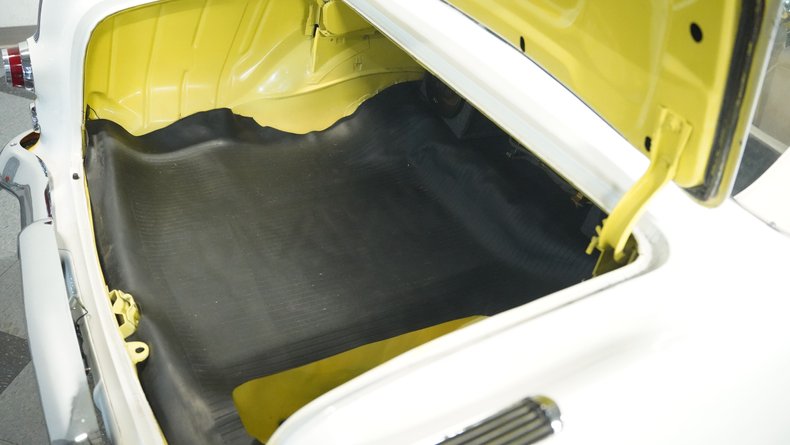 Pontiac-Laurentian-1955-Yellow-Yellow-10