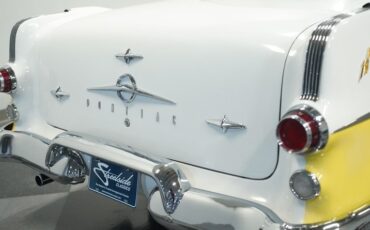 Pontiac-Laurentian-1955-Yellow-Yellow-31