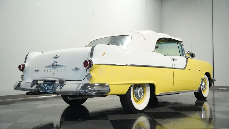 Pontiac-Laurentian-1955-Yellow-Yellow-32
