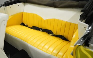 Pontiac-Laurentian-1955-Yellow-Yellow-47