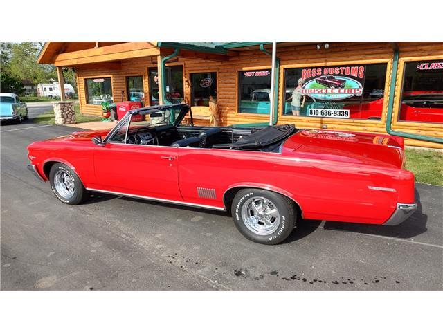 Pontiac-Le-Mans-1964-Convertible-19