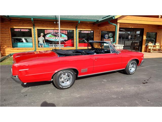 Pontiac-Le-Mans-1964-Convertible-31