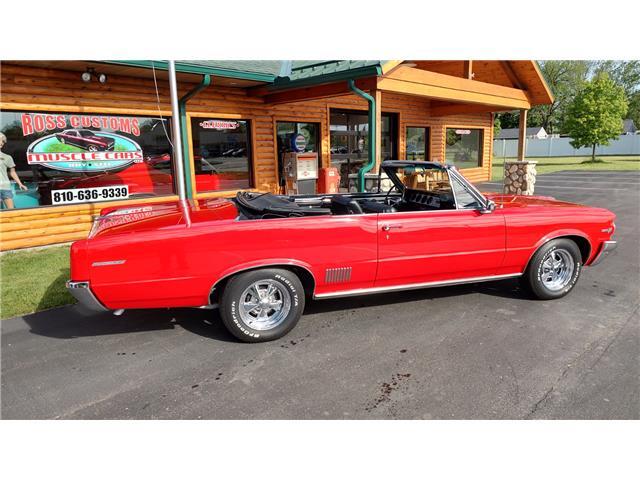 Pontiac-Le-Mans-1964-Convertible-32