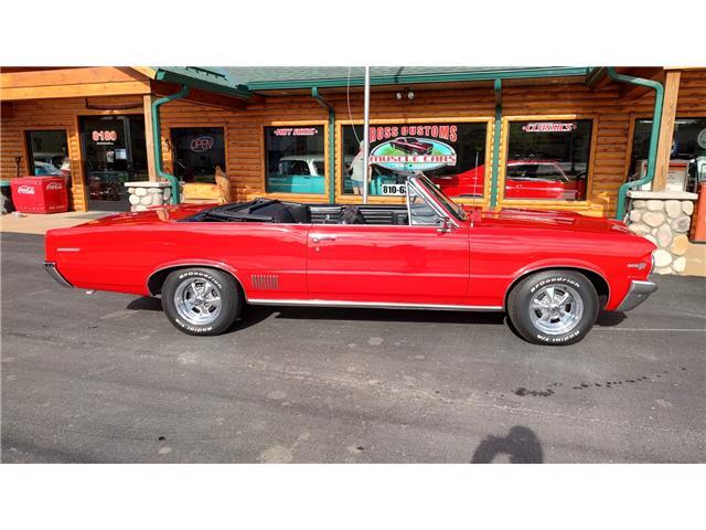 Pontiac-Le-Mans-1964-Convertible-35
