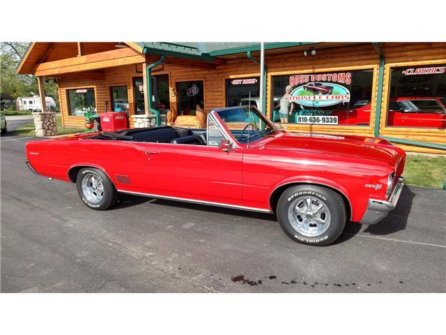Pontiac-Le-Mans-1964-Convertible-39