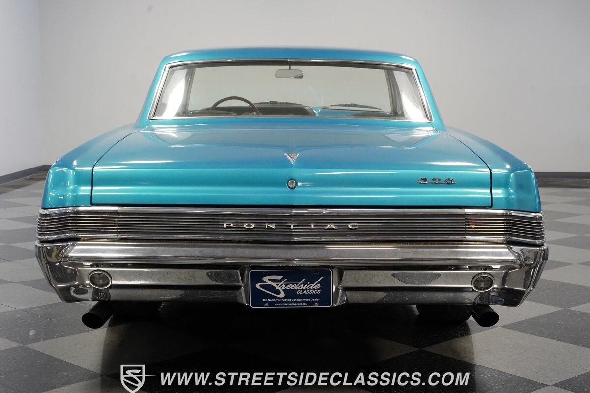 Pontiac-Le-Mans-1965-Coupe-10