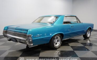 Pontiac-Le-Mans-1965-Coupe-12