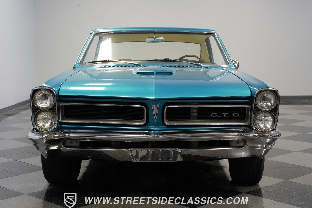Pontiac-Le-Mans-1965-Coupe-17