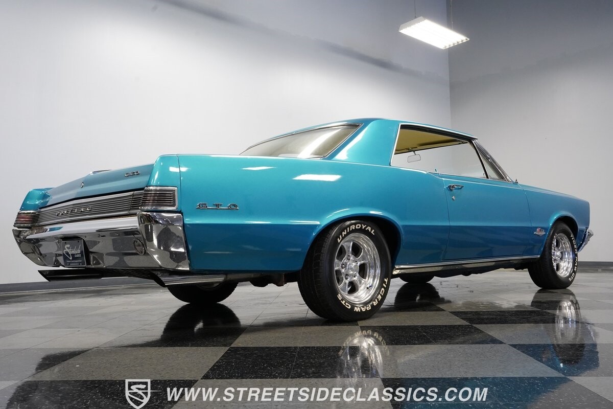 Pontiac-Le-Mans-1965-Coupe-27