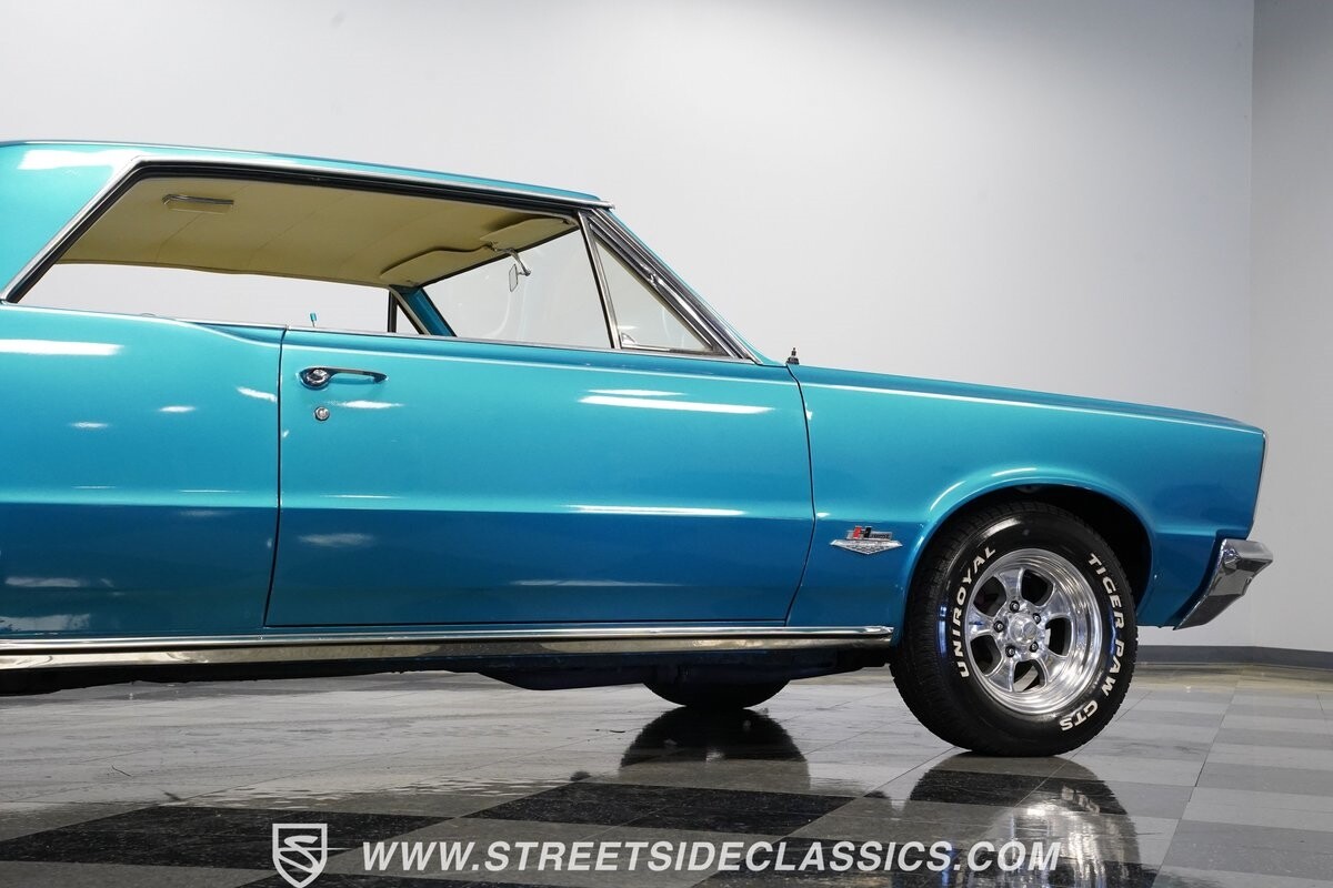 Pontiac-Le-Mans-1965-Coupe-28