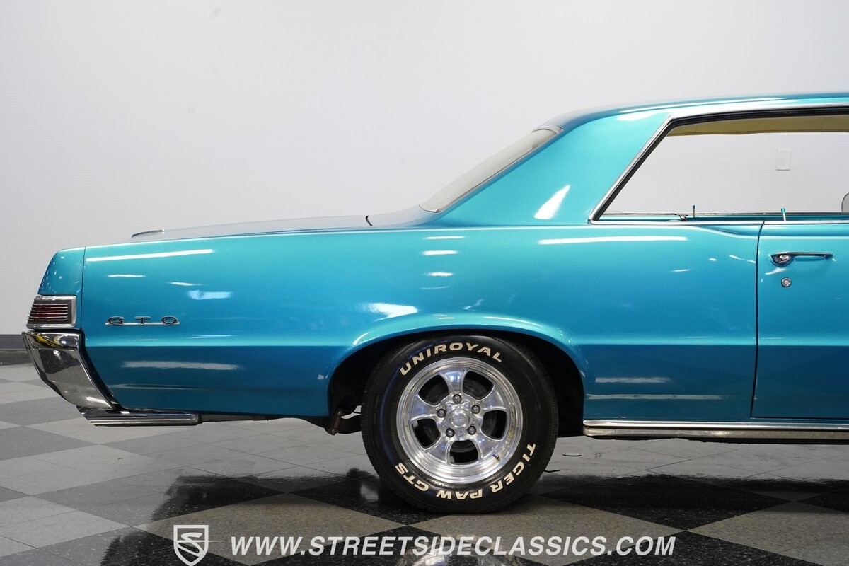 Pontiac-Le-Mans-1965-Coupe-29