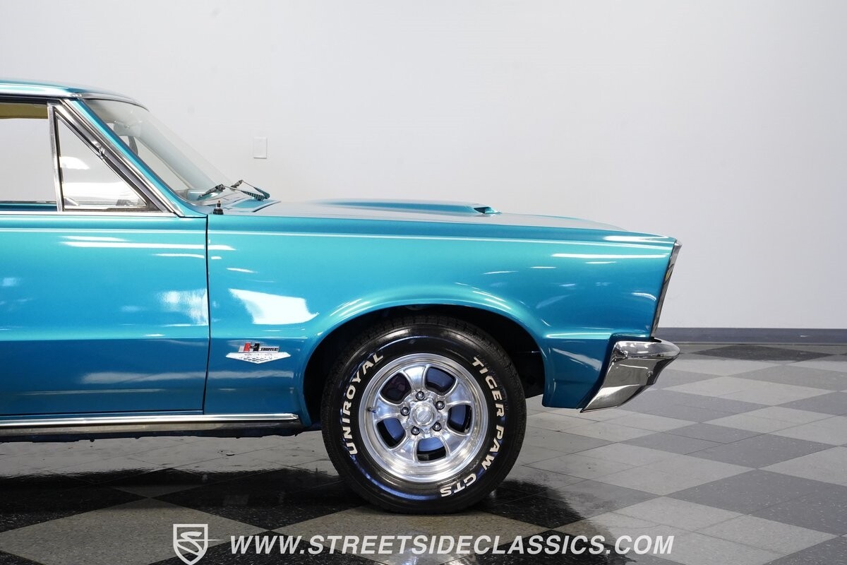 Pontiac-Le-Mans-1965-Coupe-30