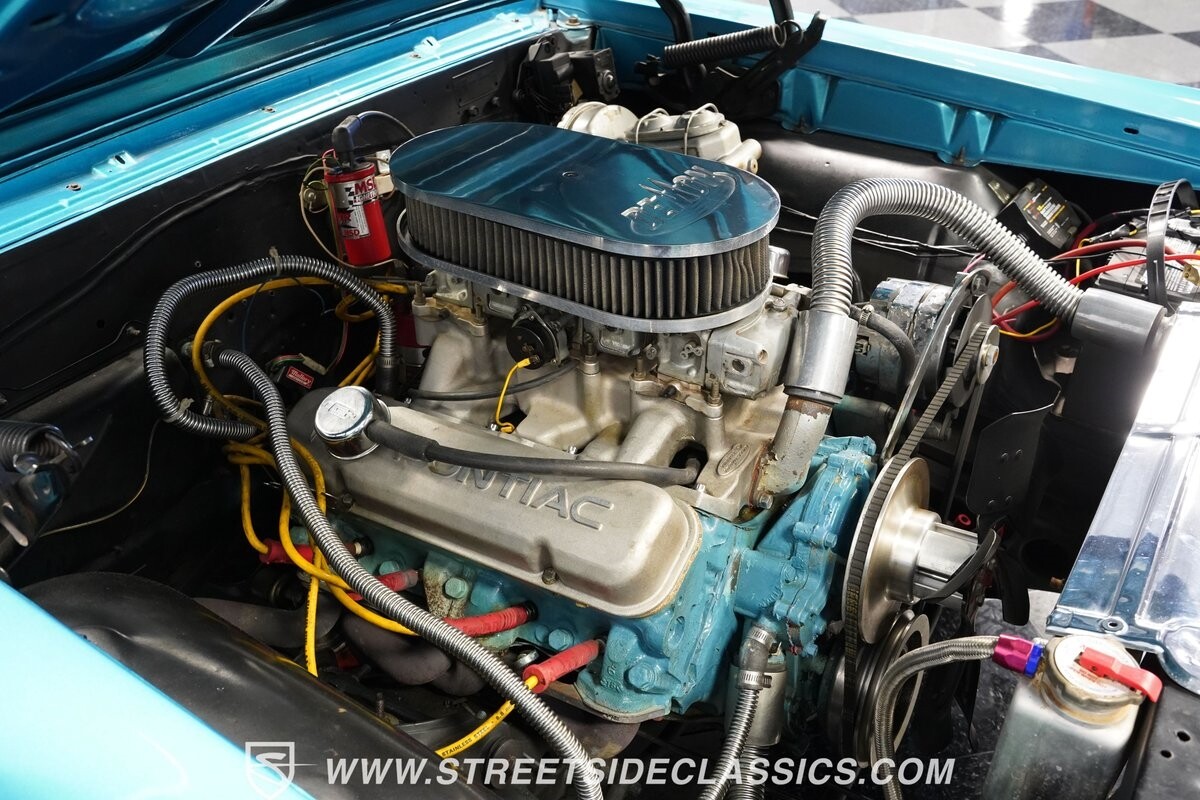 Pontiac-Le-Mans-1965-Coupe-35