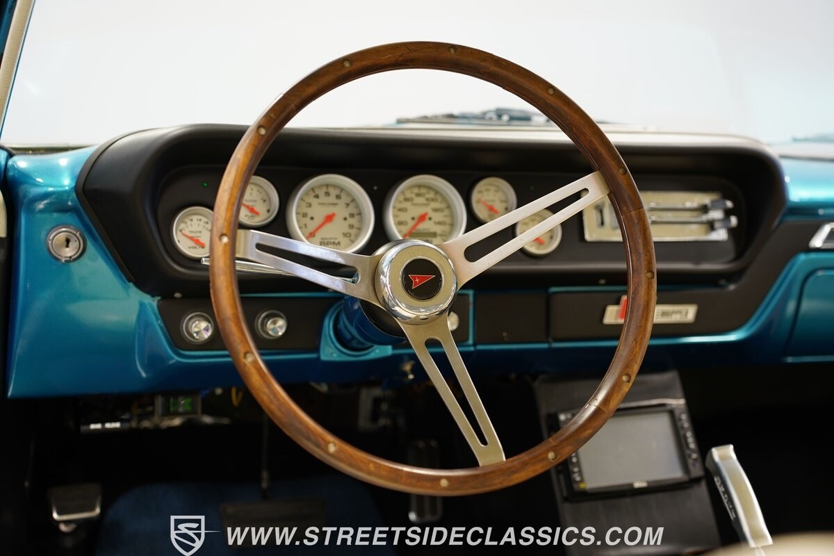 Pontiac-Le-Mans-1965-Coupe-39