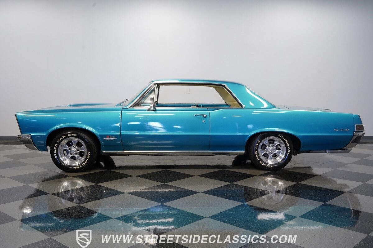 Pontiac-Le-Mans-1965-Coupe-7