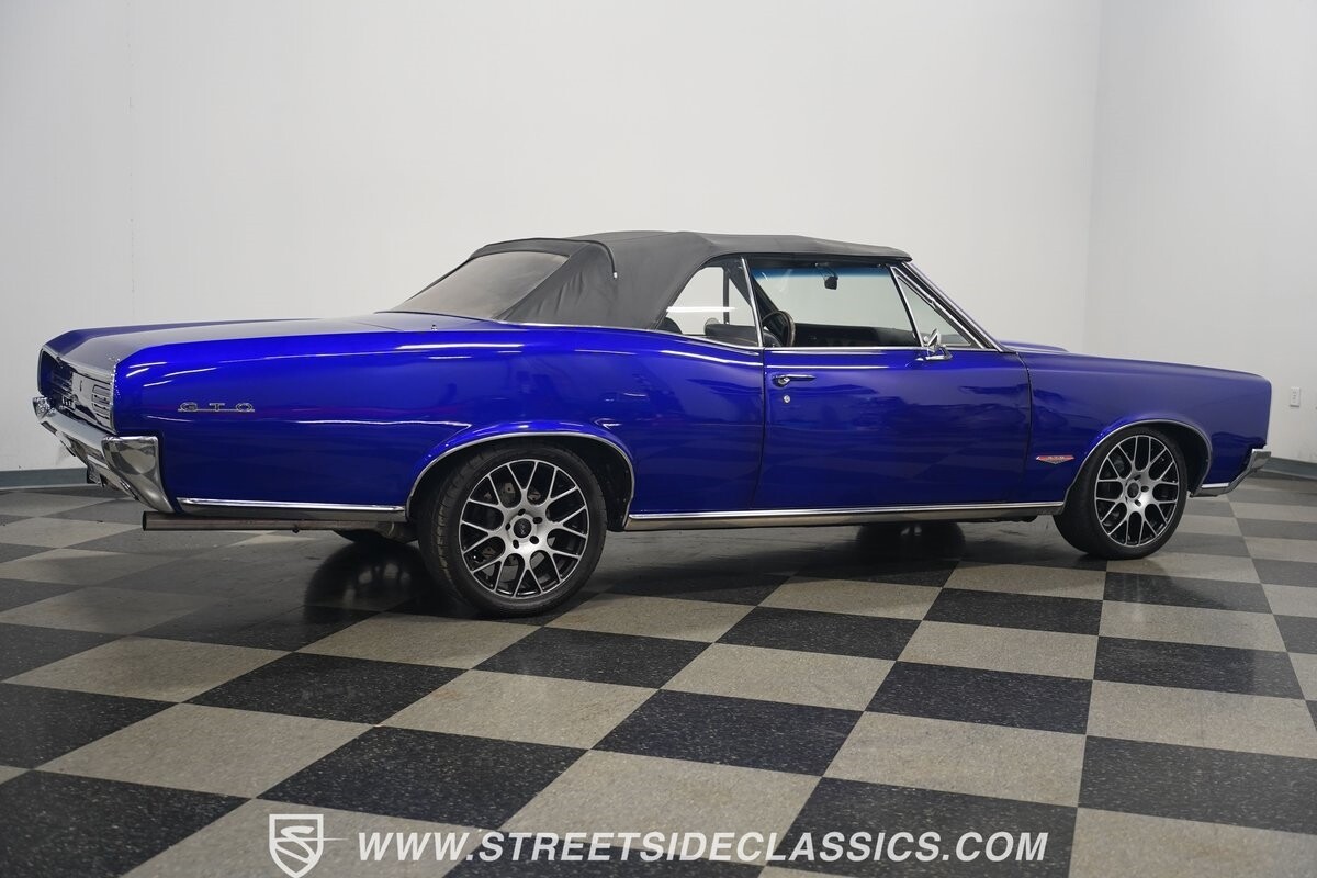 Pontiac-Le-Mans-1966-Convertible-15