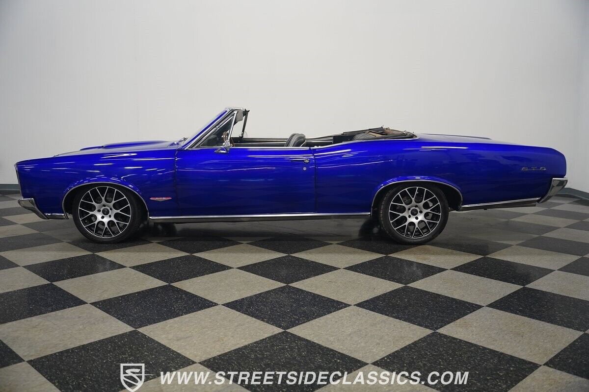 Pontiac-Le-Mans-1966-Convertible-2