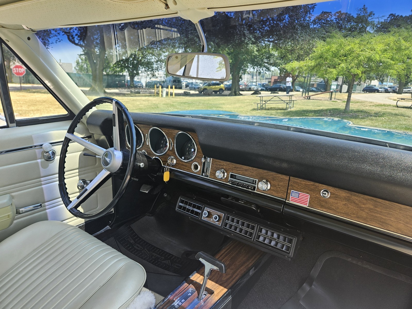 Pontiac-Le-Mans-1968-Coupe-21