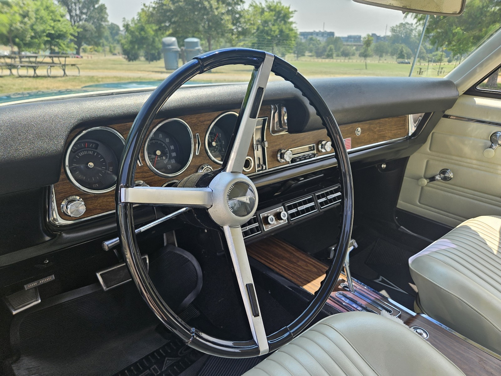 Pontiac-Le-Mans-1968-Coupe-36