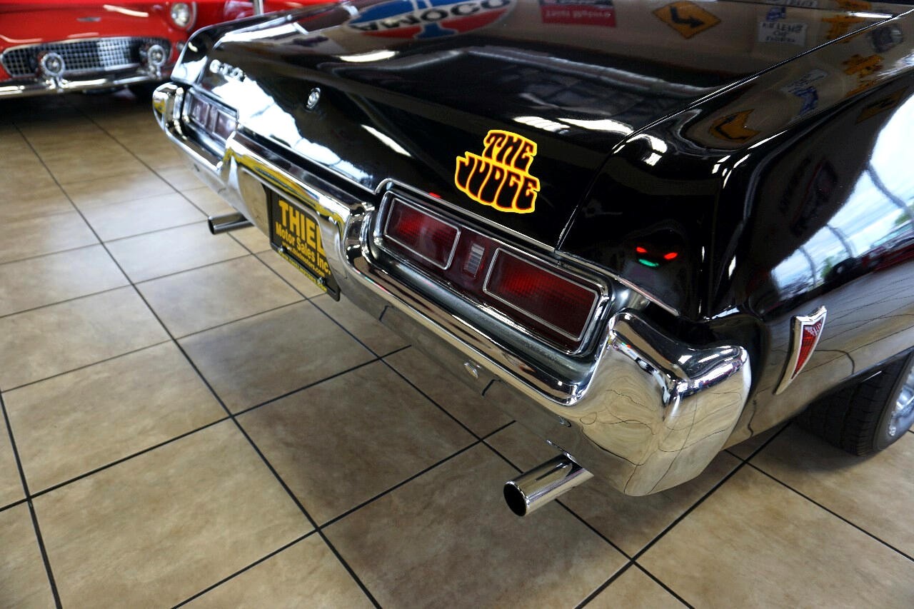 Pontiac-Le-Mans-1969-Classic-Car-17