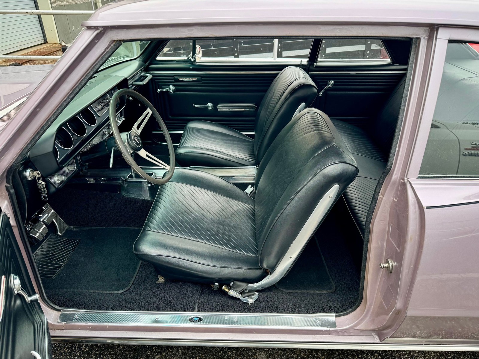 Pontiac-LeMans-1965-Coupe-3