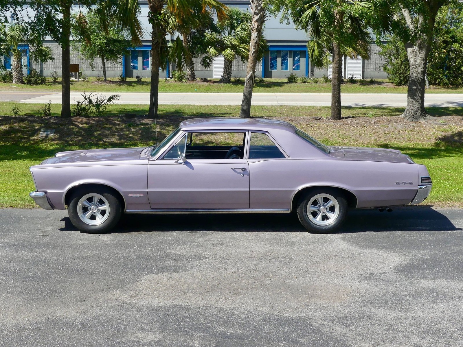 Pontiac-LeMans-1965-Coupe-9