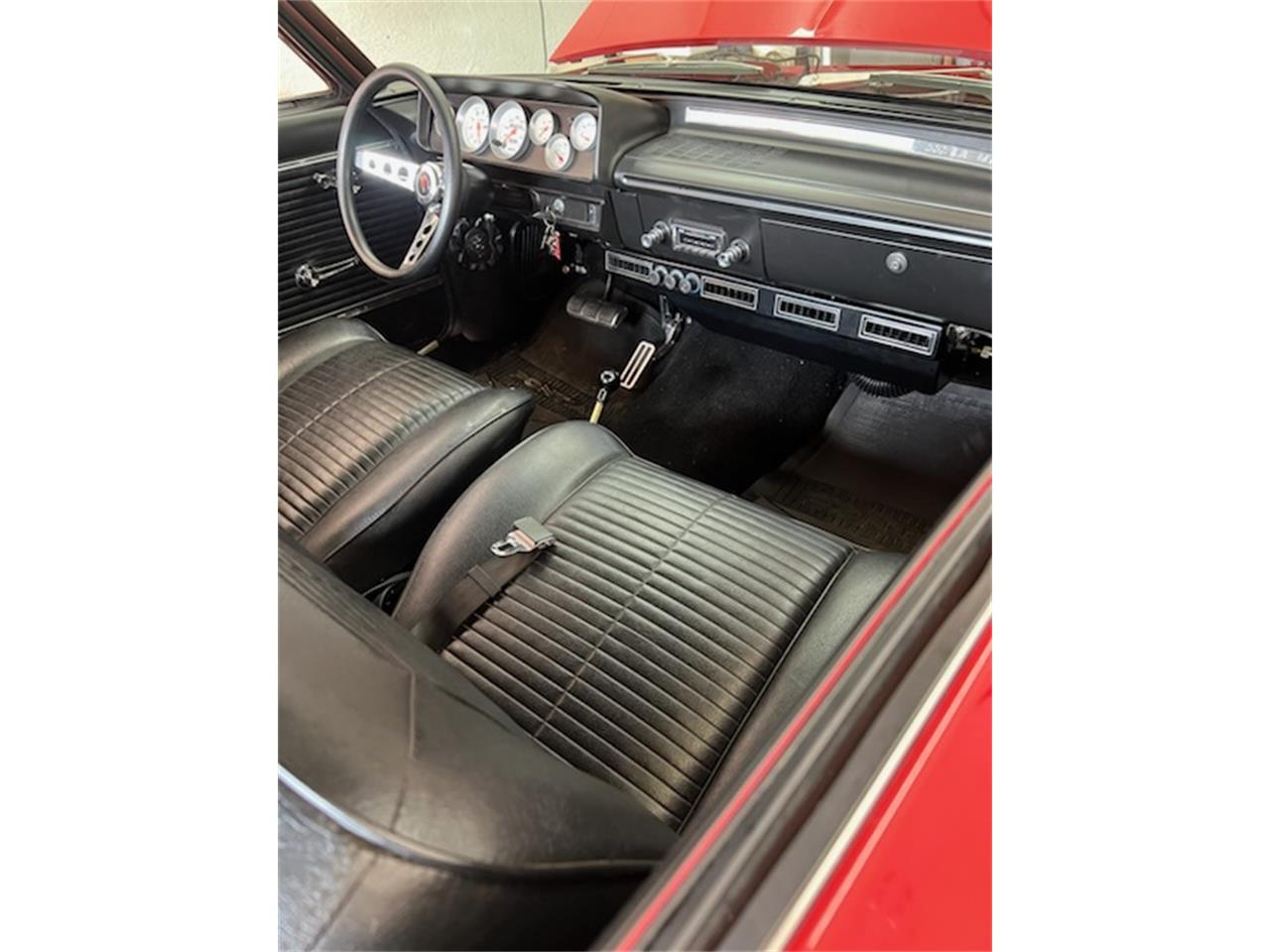 Pontiac-Lemans-1963-Red-Black-2