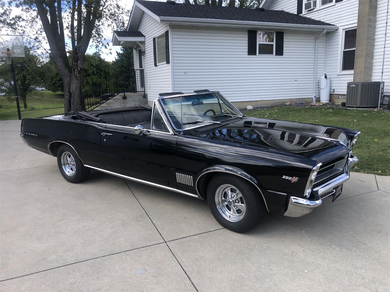 Pontiac-Lemans-1965-Black-Black-2