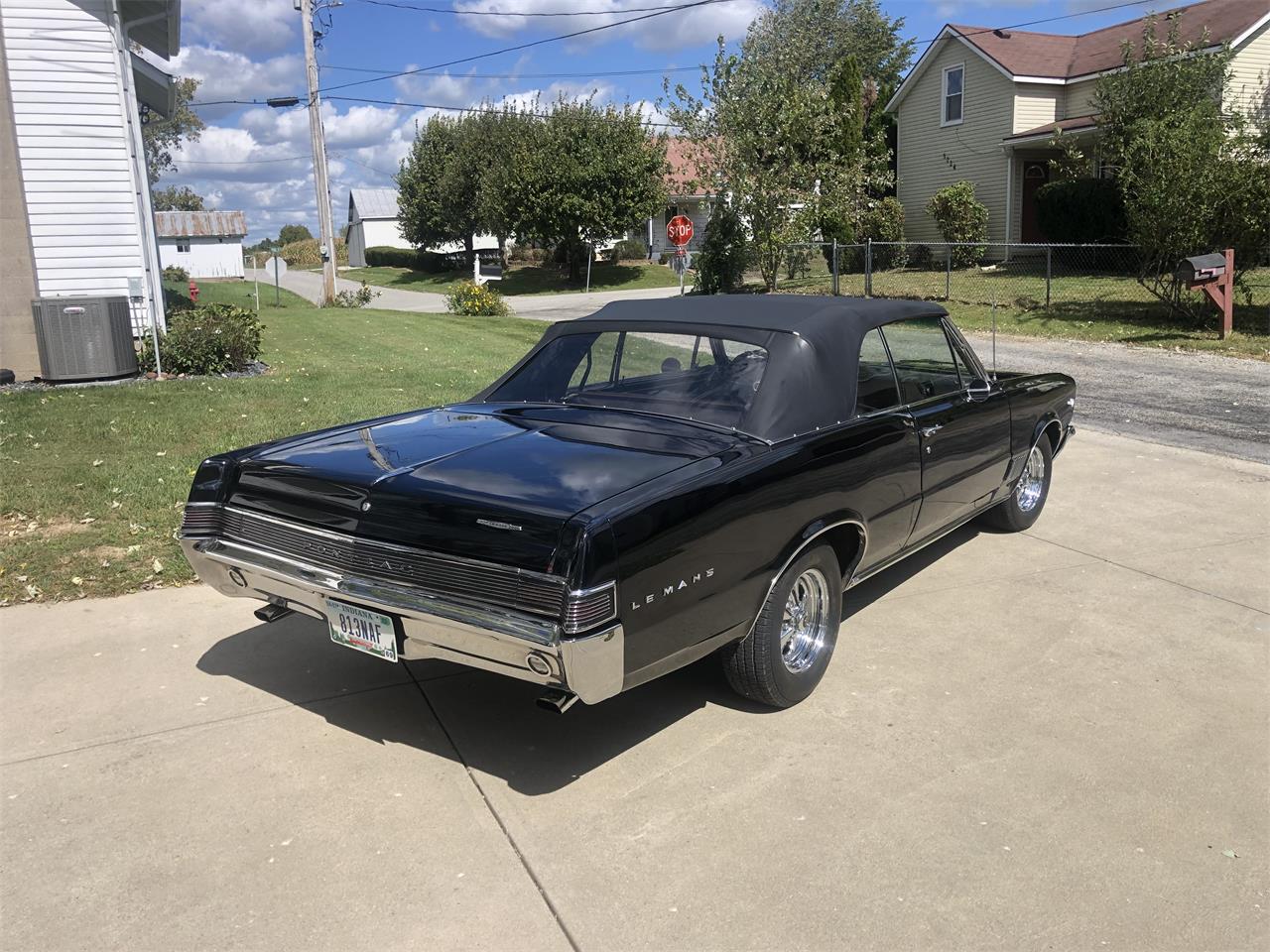 Pontiac-Lemans-1965-Black-Black-5