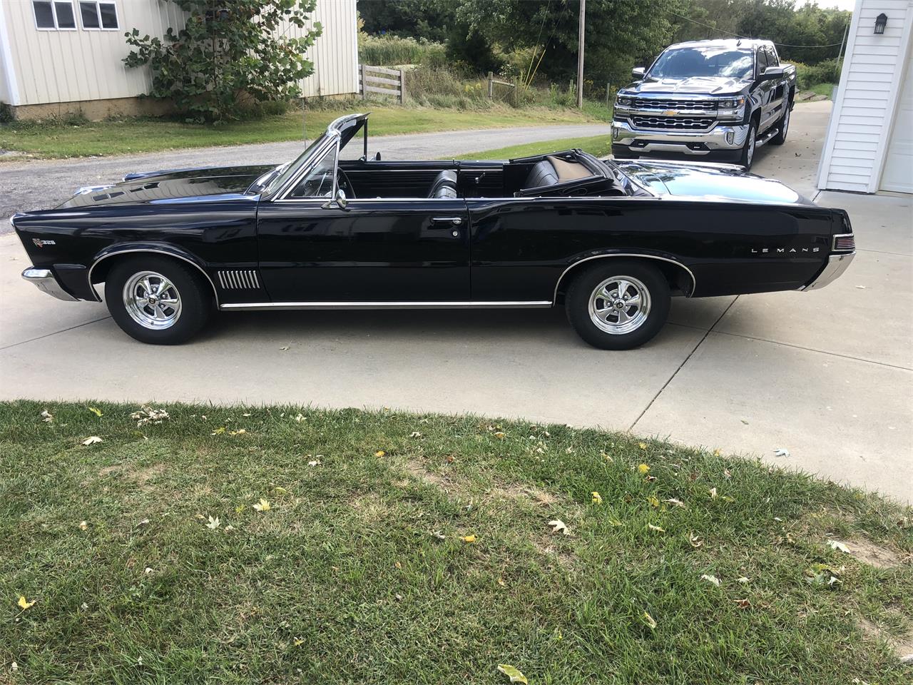 Pontiac-Lemans-1965-Black-Black-7