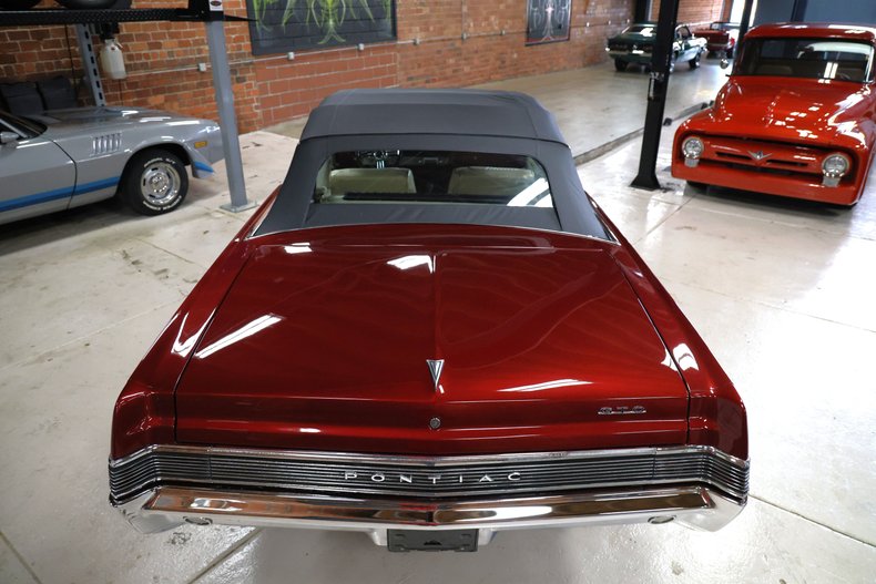 Pontiac-Lemans-1965-Deep-Cranberry-Pearl-Parchment-13