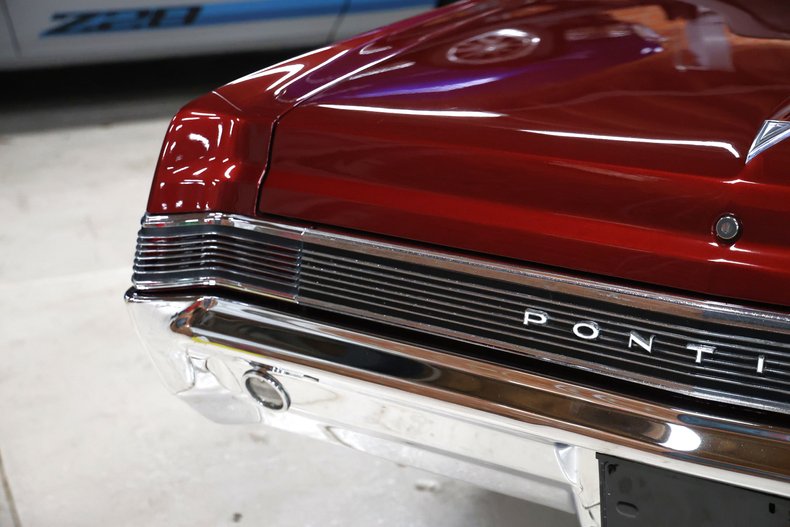 Pontiac-Lemans-1965-Deep-Cranberry-Pearl-Parchment-15