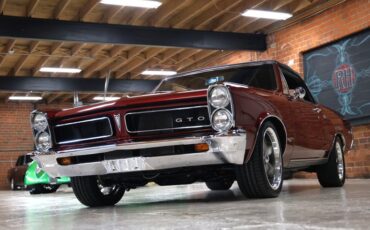 Pontiac-Lemans-1965-Deep-Cranberry-Pearl-Parchment-19