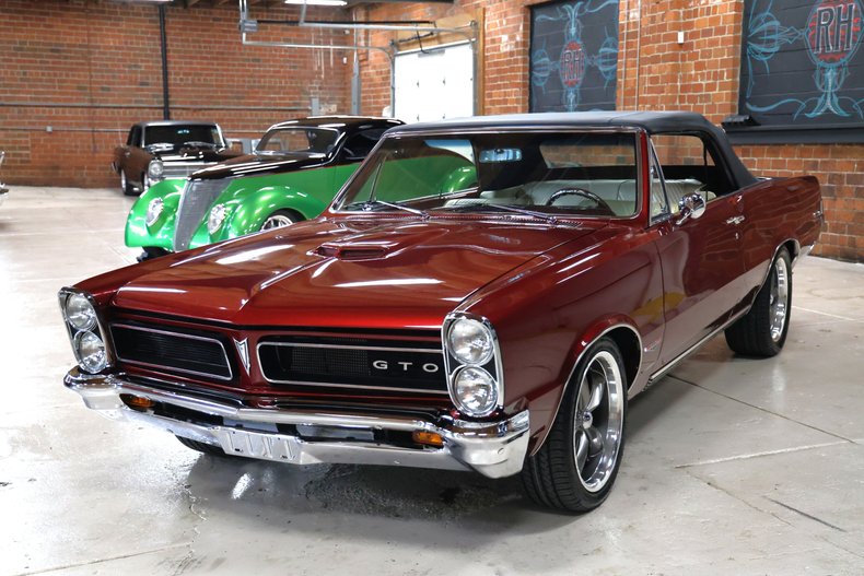 Pontiac-Lemans-1965-Deep-Cranberry-Pearl-Parchment-2