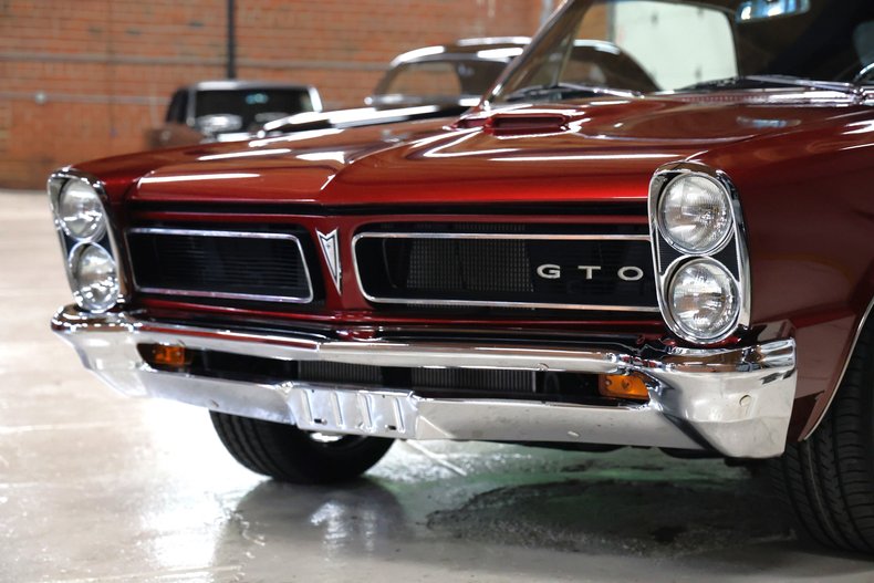 Pontiac-Lemans-1965-Deep-Cranberry-Pearl-Parchment-22