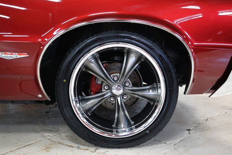 Pontiac-Lemans-1965-Deep-Cranberry-Pearl-Parchment-27