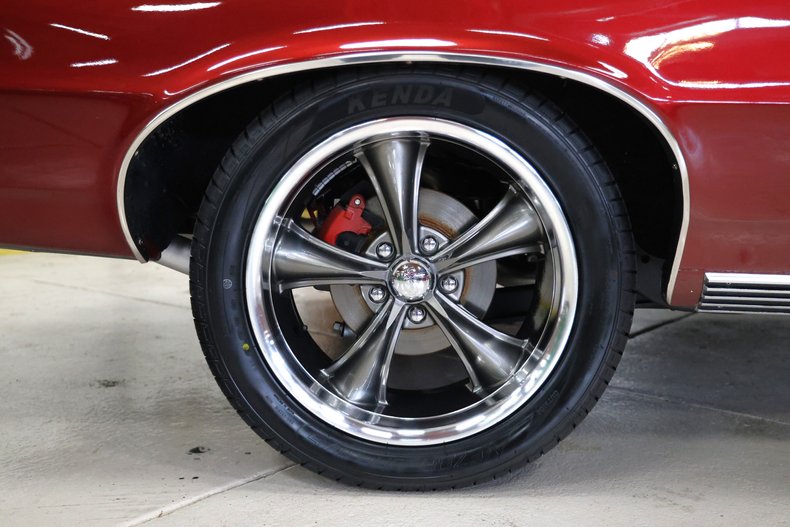 Pontiac-Lemans-1965-Deep-Cranberry-Pearl-Parchment-29