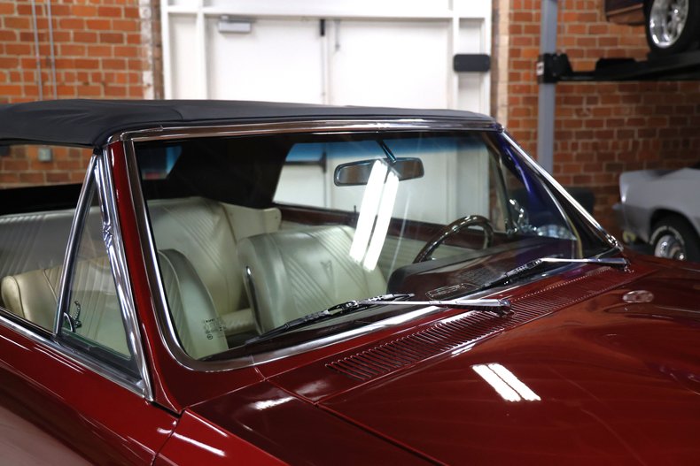 Pontiac-Lemans-1965-Deep-Cranberry-Pearl-Parchment-33