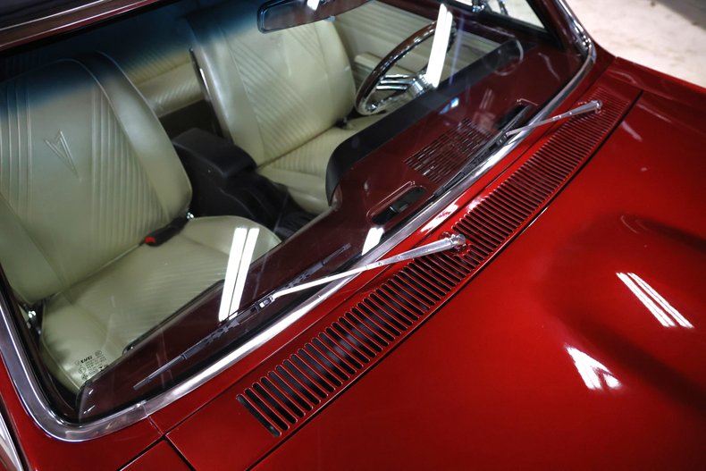 Pontiac-Lemans-1965-Deep-Cranberry-Pearl-Parchment-36