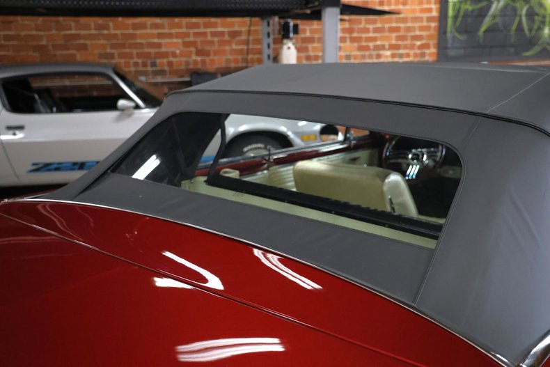 Pontiac-Lemans-1965-Deep-Cranberry-Pearl-Parchment-40